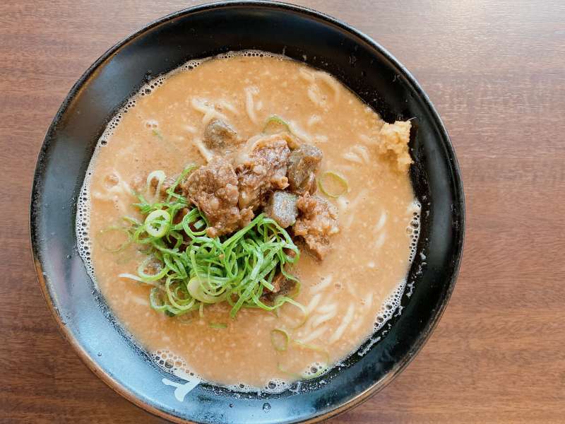 近江牛すじ煮込み酒粕とんこつらーめん